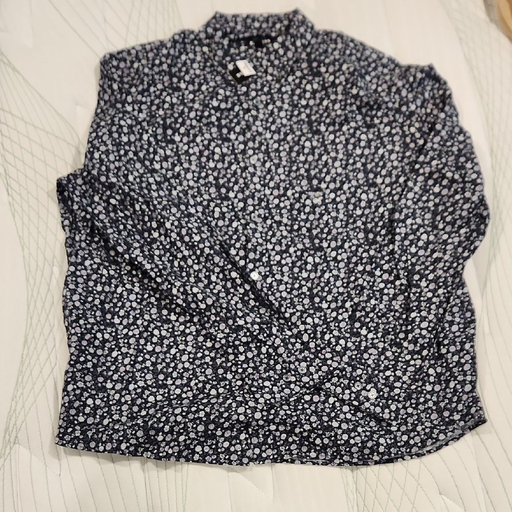 Express Monochrome Floral Button-Up